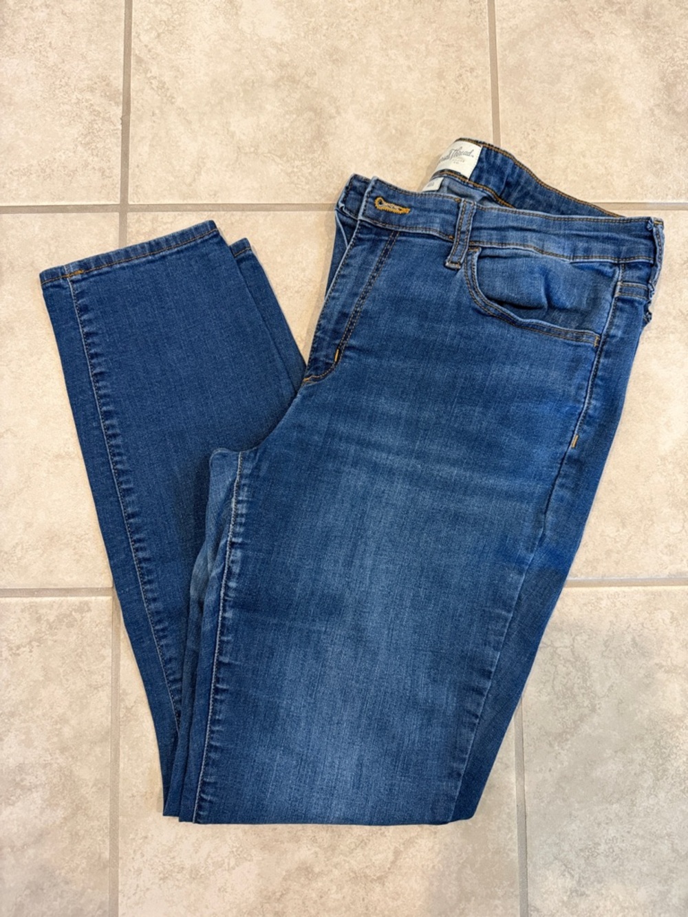 Women’s Universal Thread Mid-Rise Skinny Blue Denim Jeans